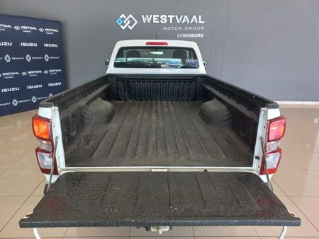 2022-Isuzu-D-Max-19-DDI-HR-L-4x4-Single-Cab_12