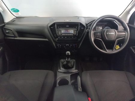 2022-Isuzu-D-Max-19-DDI-HR-L-4x4-Single-Cab_18