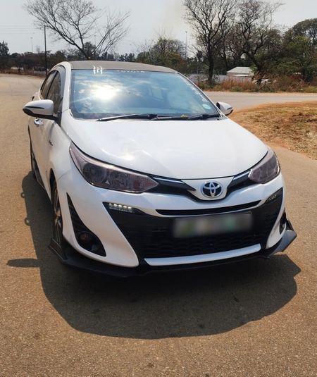 2018-Toyota-Yaris-10-Pulse-5-dr_1