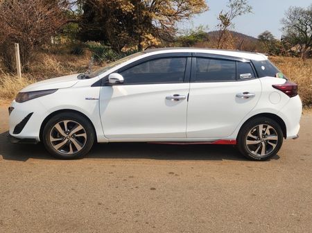 2018-Toyota-Yaris-10-Pulse-5-dr_3