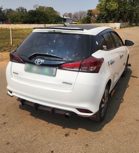2018-Toyota-Yaris-10-Pulse-5-dr_5