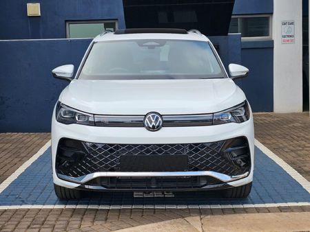 2026-Volkswagen-Tiguan-20TDI-R-Line-4Motion_1