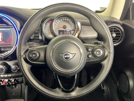2019-MINI-Hatch-Cooper-Auto_10