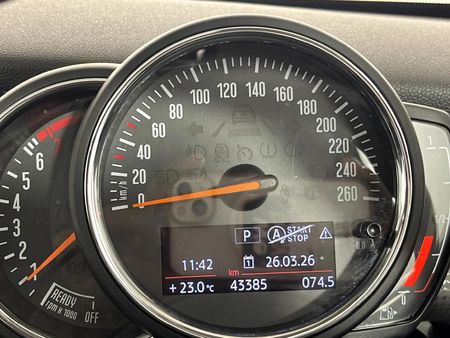 2019-MINI-Hatch-Cooper-Auto_2
