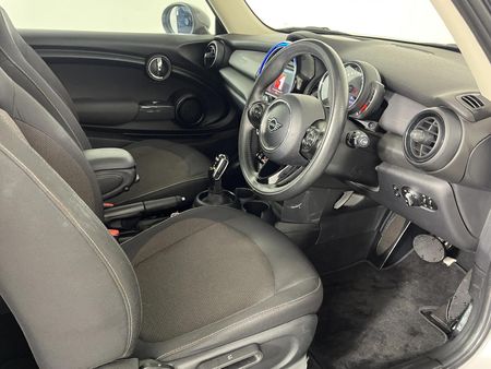 2019-MINI-Hatch-Cooper-Auto_8