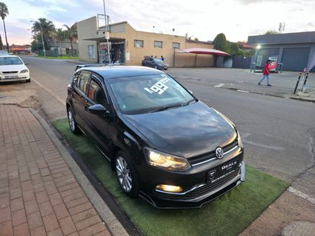2014-Volkswagen-Polo-12-TSI-Highline-Auto-81kW_1