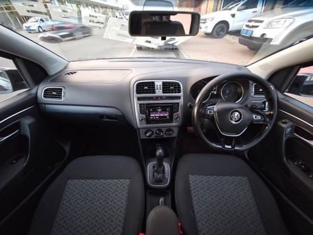 2014-Volkswagen-Polo-12-TSI-Highline-Auto-81kW_6