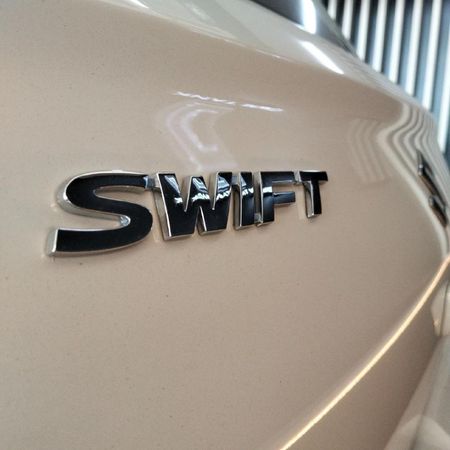 2026-Suzuki-Swift-12-GL-Auto_13