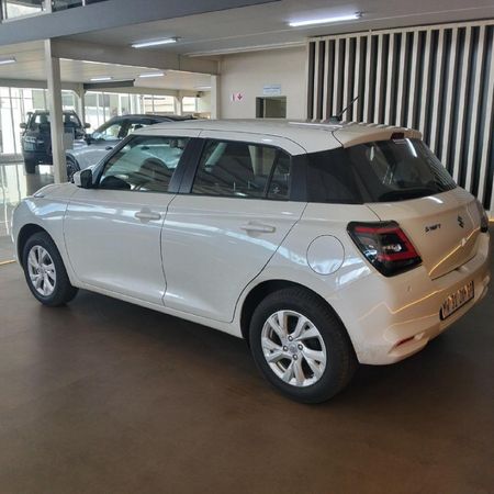 2026-Suzuki-Swift-12-GL-Auto_3