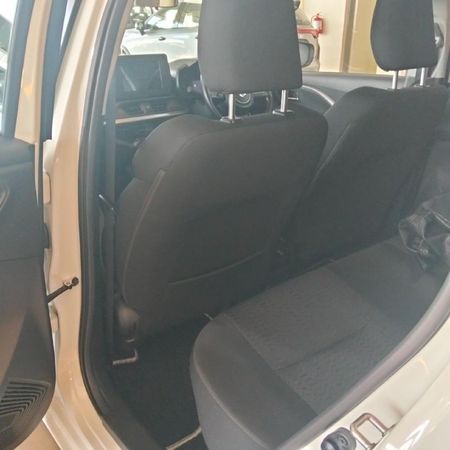 2026-Suzuki-Swift-12-GL-Auto_6