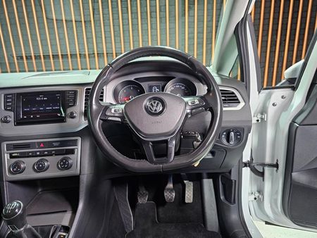 2016-Volkswagen-Golf-SV-20-TDI-Comfortline_9