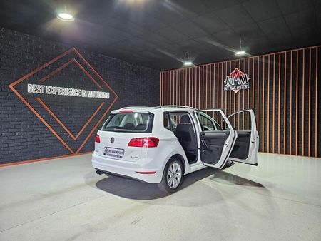 2016-Volkswagen-Golf-SV-20-TDI-Comfortline_24