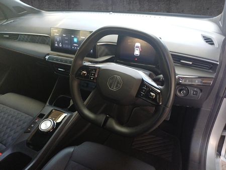 2025-MG-MG3-15-Lux-Hybrid-Auto_12