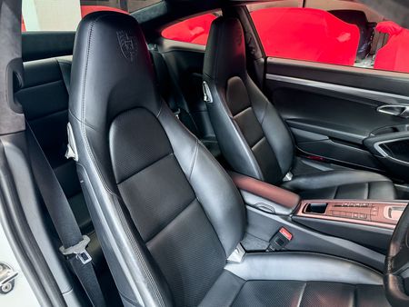 2012-Porsche-911-Carrera-S-Auto_11
