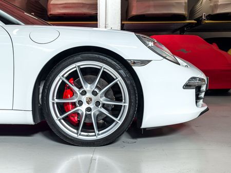 2012-Porsche-911-Carrera-S-Auto_16