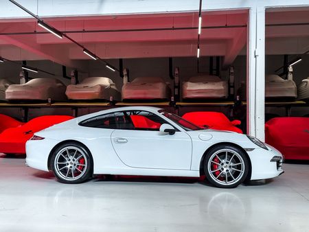 2012-Porsche-911-Carrera-S-Auto_2