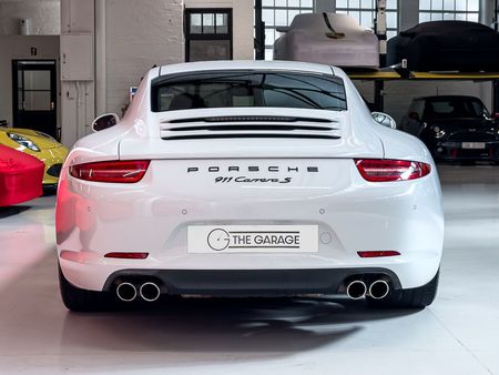 2012-Porsche-911-Carrera-S-Auto_4