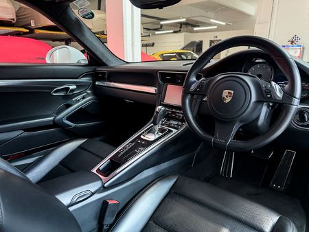 2012-Porsche-911-Carrera-S-Auto_5