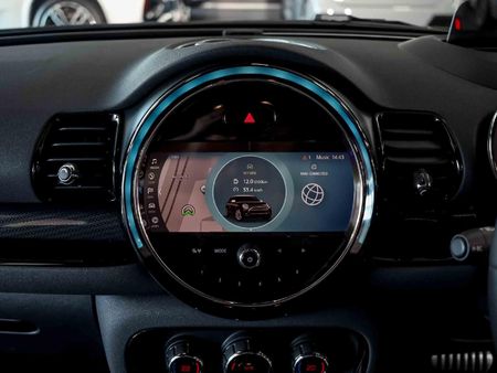 2022-MINI-Clubman-Cooper-JCW-Auto_13