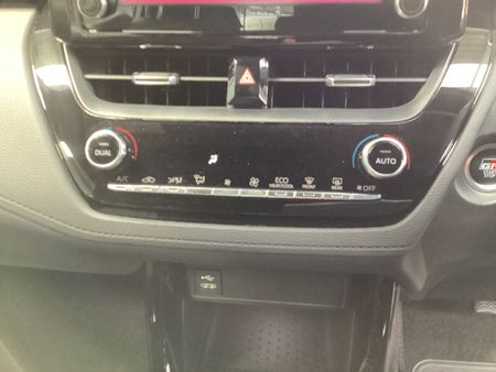 2024-Toyota-Corolla-Cross-18-GR-S_12