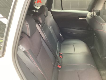 2024-Toyota-Corolla-Cross-18-GR-S_14