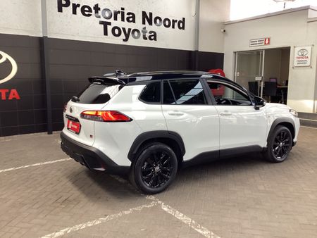 2024-Toyota-Corolla-Cross-18-GR-S_1