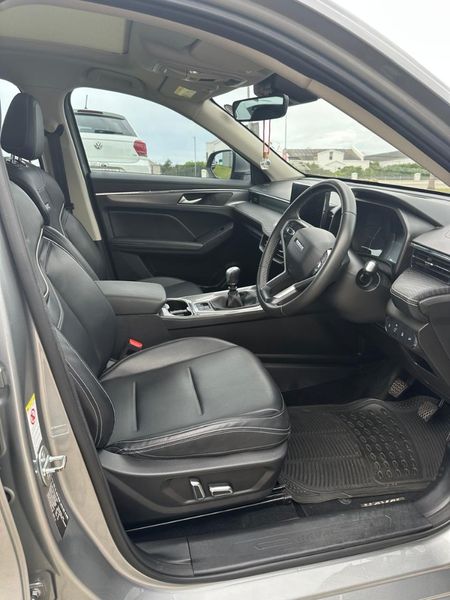 2023-Haval-Jolion-15T-Luxury_9
