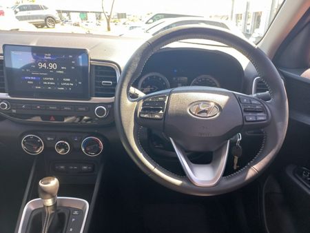 2022-Hyundai-Venue-10-TGDI-Fluid-DCT_8