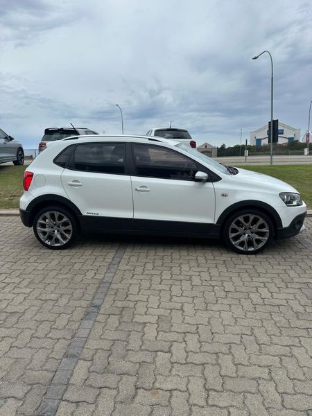 2019-Volkswagen-Polo-Vivo-16-Maxx-5-dr_2