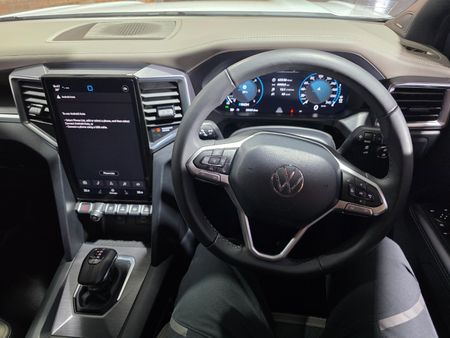 2025-Volkswagen-Amarok-30-TDI-V6-184kW-4Motion-Aventura-Auto-Double-Cab_9