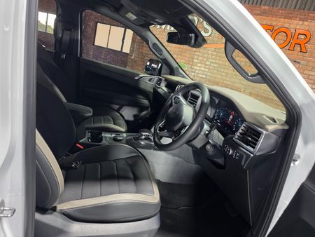 2025-Volkswagen-Amarok-30-TDI-V6-184kW-4Motion-Aventura-Auto-Double-Cab_7