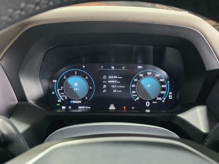 2025-Volkswagen-Amarok-30-TDI-V6-184kW-4Motion-Aventura-Auto-Double-Cab_8