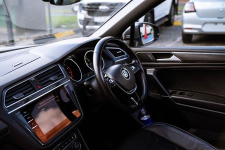2021-Volkswagen-Tiguan-Allspace-20-TSI-Highline-4Motion-Auto-162kW_9
