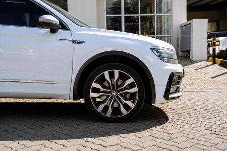 2021-Volkswagen-Tiguan-Allspace-20-TSI-Highline-4Motion-Auto-162kW_16