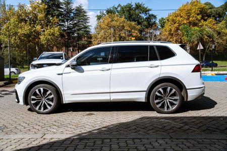 2021-Volkswagen-Tiguan-Allspace-20-TSI-Highline-4Motion-Auto-162kW_3