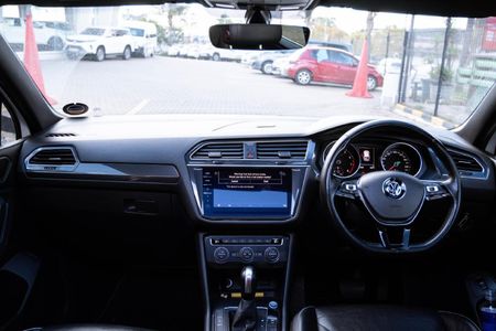 2021-Volkswagen-Tiguan-Allspace-20-TSI-Highline-4Motion-Auto-162kW_8