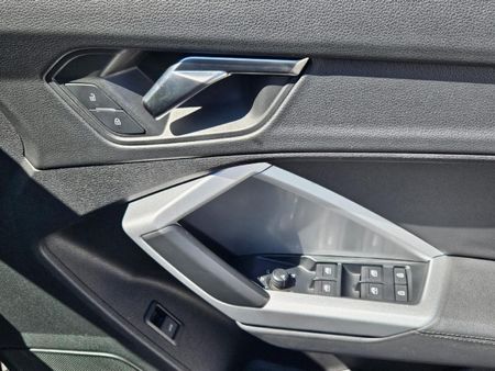 2022-Audi-Q3-Sportback-20-TFSI-quattro-Auto-S-Line-40-TFSI_6