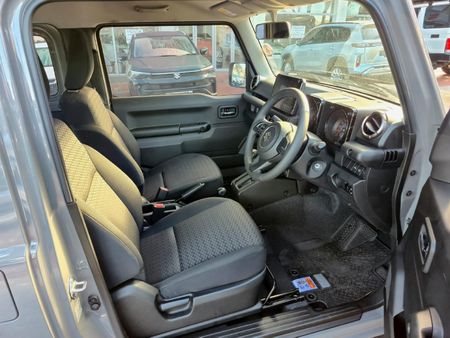 2026-Suzuki-Jimny-15-GLX-Auto_7