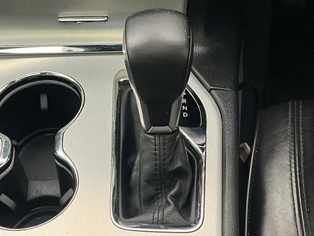 2019-Jeep-Grand-Cherokee-36-Overland_10
