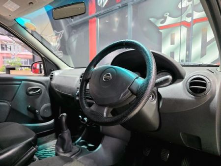 2018-Nissan-NP200-15-dCi-Safety-Pack_10