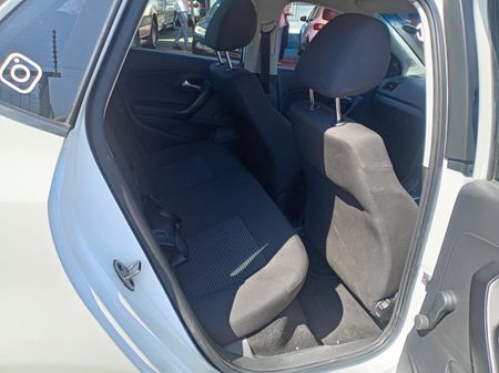 2021-Volkswagen-Polo-Vivo-16-Comfortline-Auto-5-dr_10