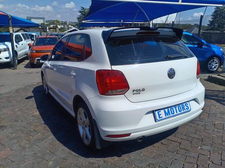 2021-Volkswagen-Polo-Vivo-16-Comfortline-Auto-5-dr_14