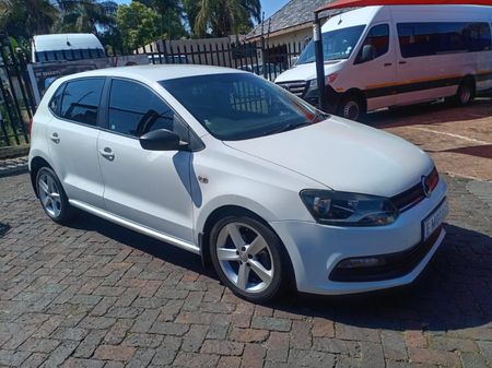 2021-Volkswagen-Polo-Vivo-16-Comfortline-Auto-5-dr_3