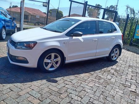 2021-Volkswagen-Polo-Vivo-16-Comfortline-Auto-5-dr_4