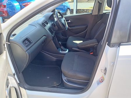 2021-Volkswagen-Polo-Vivo-16-Comfortline-Auto-5-dr_8