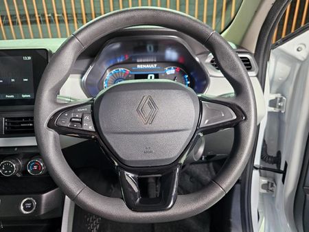 2026-Renault-Kiger-10-Techno-AMT_10