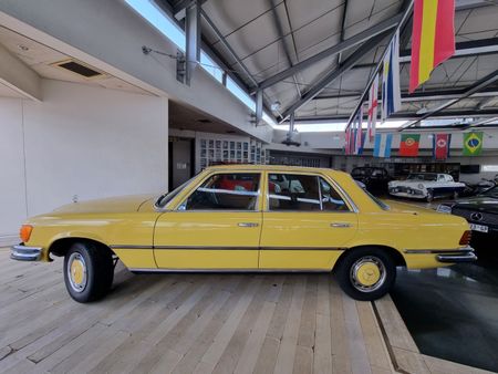 1974-Mercedes-Benz-S-Class-280-S_3