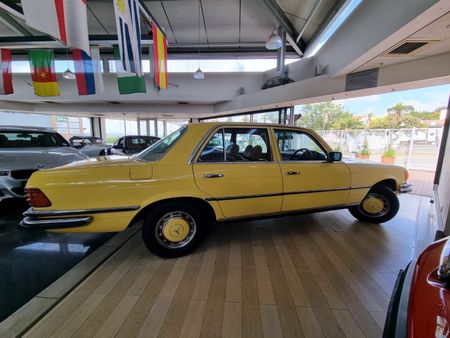 1974-Mercedes-Benz-S-Class-280-S_4