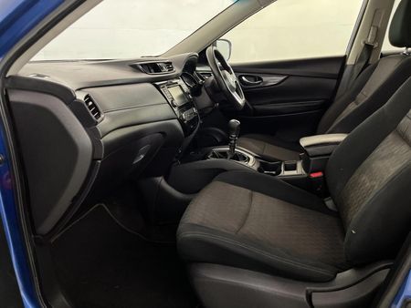 2022-Nissan-X-Trail-20-Visia_6