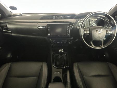 2022-Toyota-Hilux-28-GD-6-Raised-Body-Legend-4x4-Double-Cab_1
